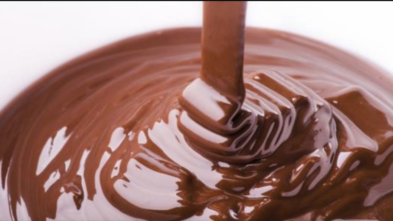 طريقة عمل صوص الشوكولاته بطرق مختلفة وبمكونات سهلة ومتوفرة في كل بيت