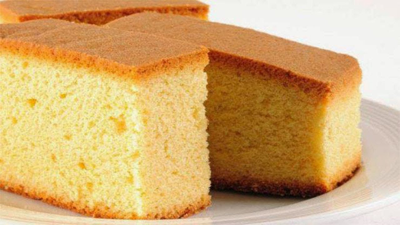 طريقة عمل الكيكة العادية الهشة و طريقة عمل الكيكة الإسفنجية بمكونات متوفرة في كل البيوت