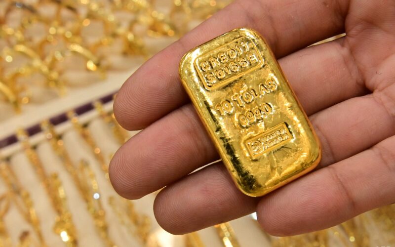 “الاصفر عياره فلت” سعر أونصة الذهب اليوم بالدولار الاربعاء 27 ديسمبر 2023 في مصر